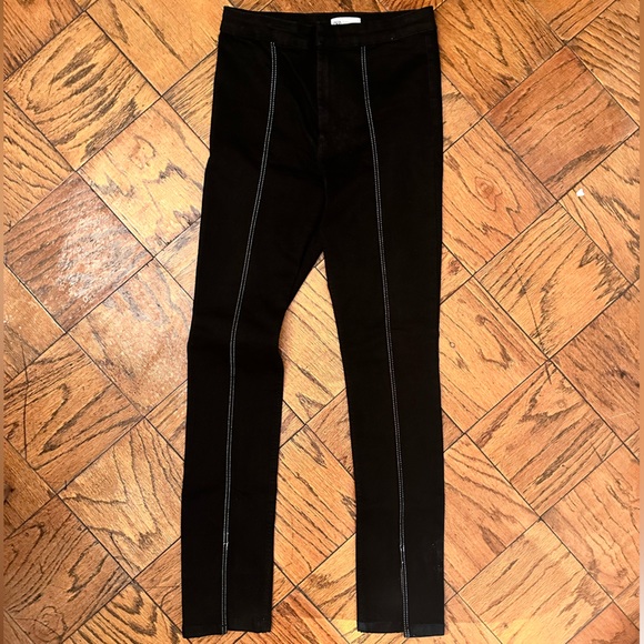 Black denim flare out pants from Zara - Picture 2 of 7